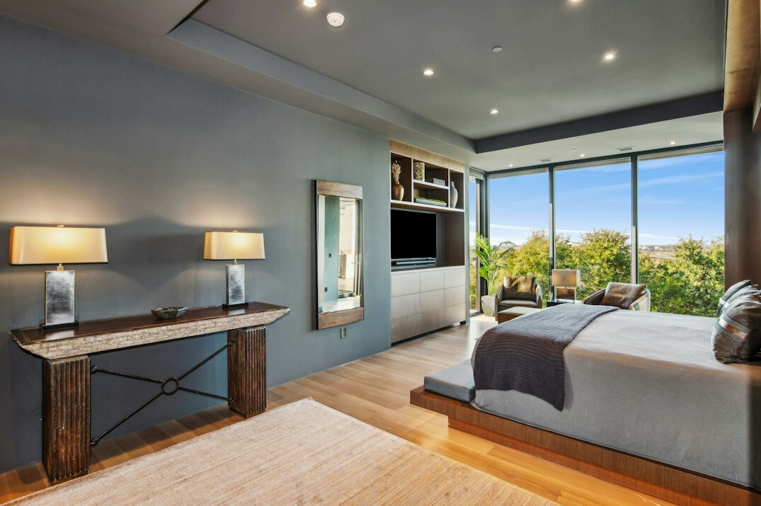 celebrity bedroom suite