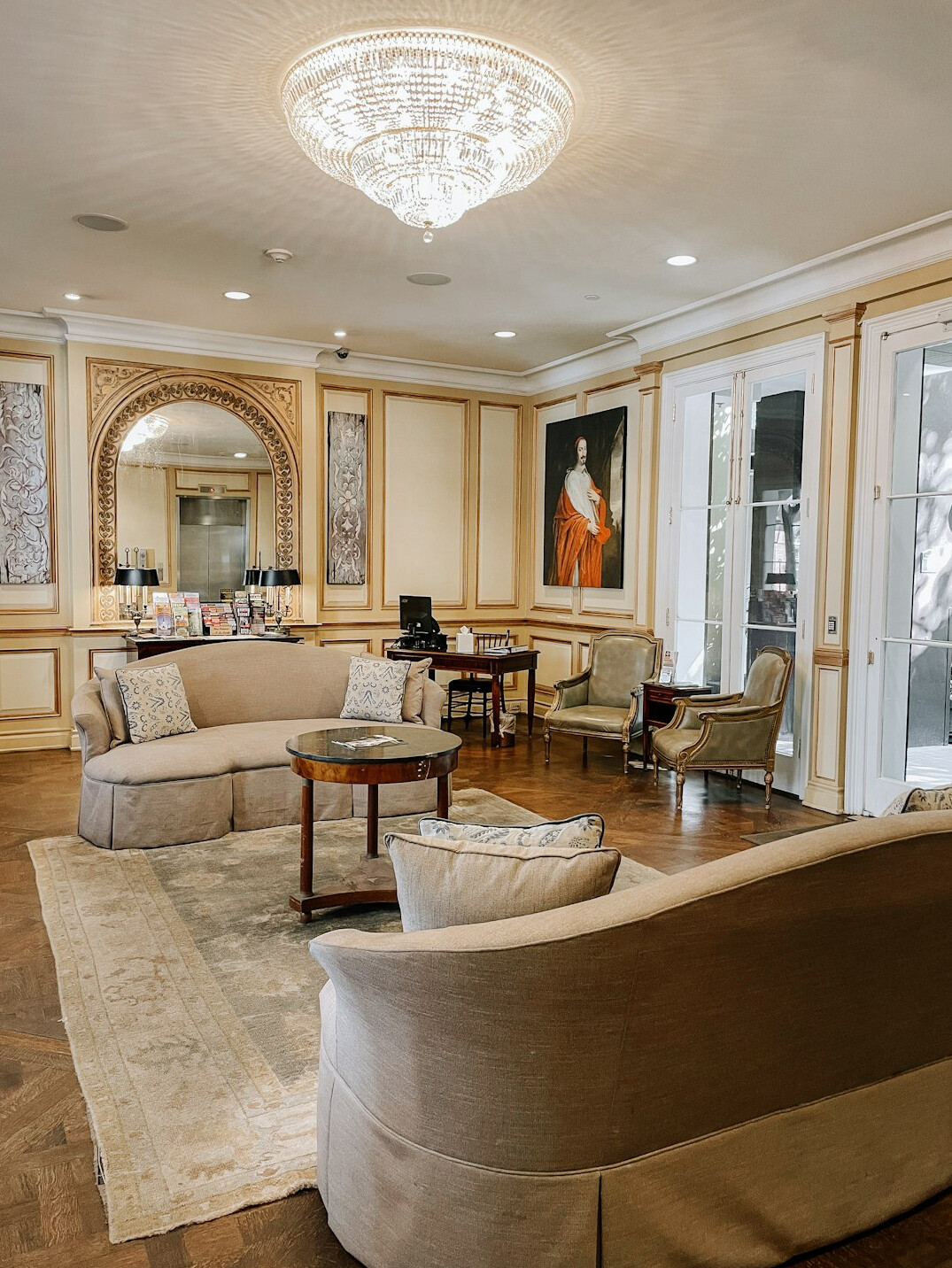 luxury celebrity living room
