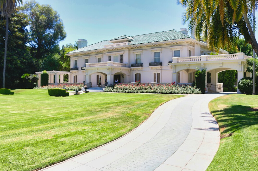 celebrity mansion exterior